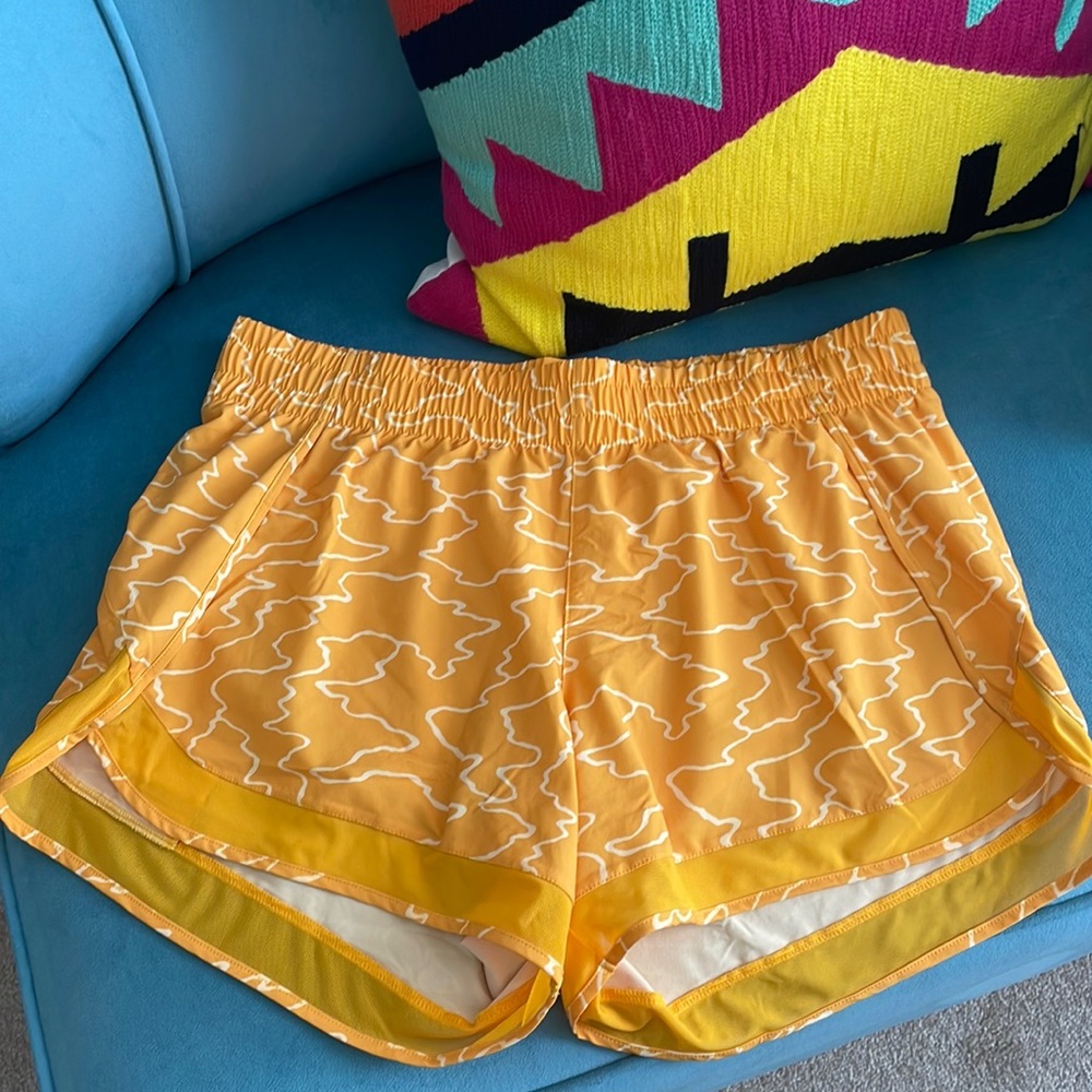 Athleta Printed Mesh Racer Run Short 4”
